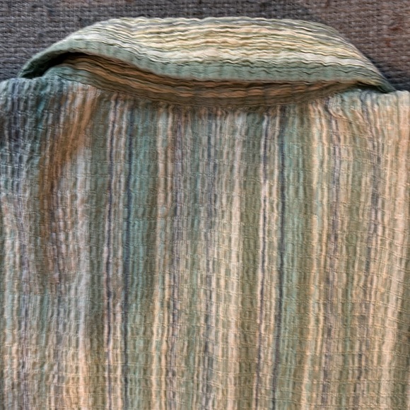 Vintage Woolrich Crinkle Fabric Blue and Green Button Down with Short Sleeves - Picture 4 of 8